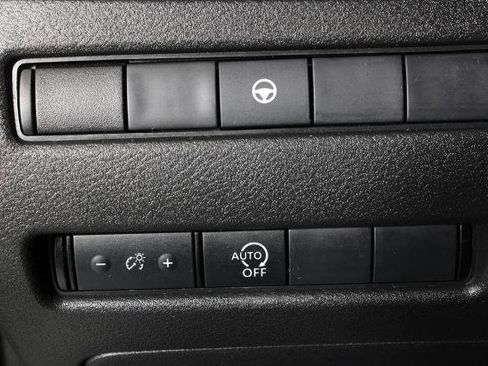 Certified 2023 Nissan Rogue SV image 24