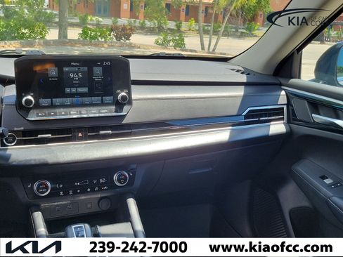Used 2024 Mitsubishi Outlander SE Black Edition FWD image 20