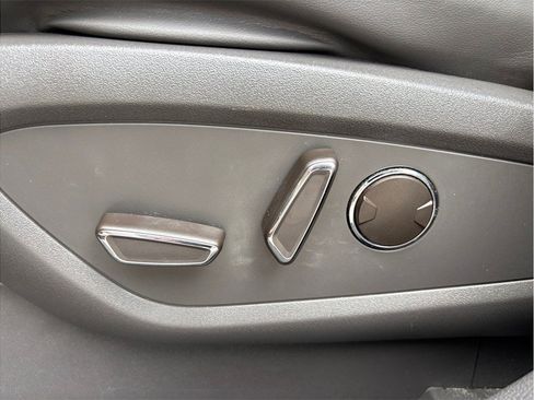 Used 2019 Lincoln Nautilus Select FWD image 21