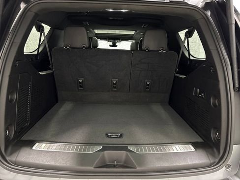 Used 2021 Chevrolet Suburban High Country AWD/4WD image 36