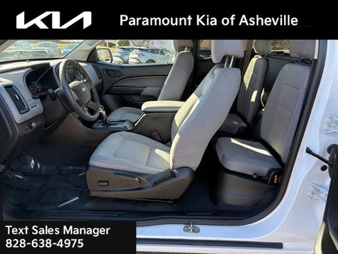 Used 2022 Chevrolet Colorado W/T image 16