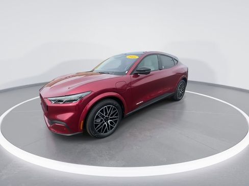 Used 2025 Ford Mustang Mach-E Premium image 4