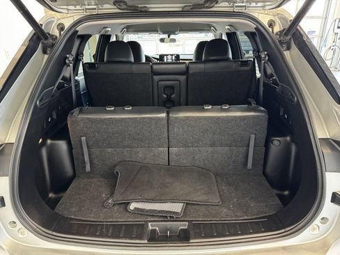 Used 2024 Mitsubishi Outlander SE image 38