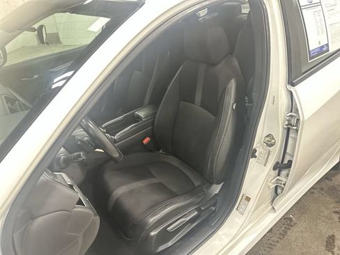 Used 2020 Honda Civic Sport image 13