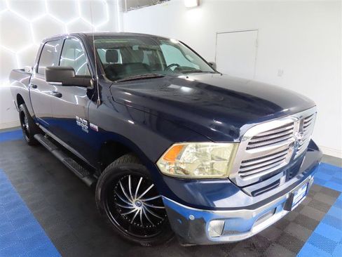 Used 2019 RAM 1500 Big Horn AWD/4WD image 5
