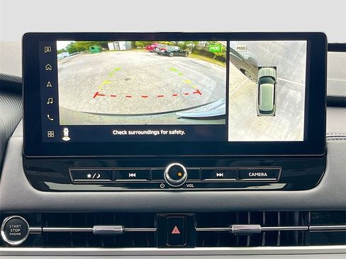 New 2025 Mitsubishi Outlander SE image 13