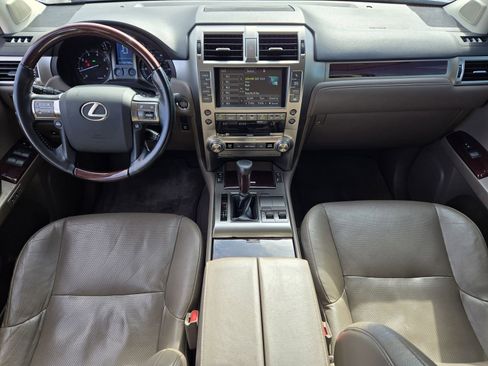 Used 2018 Lexus GX 460 Premium AWD/4WD image 24