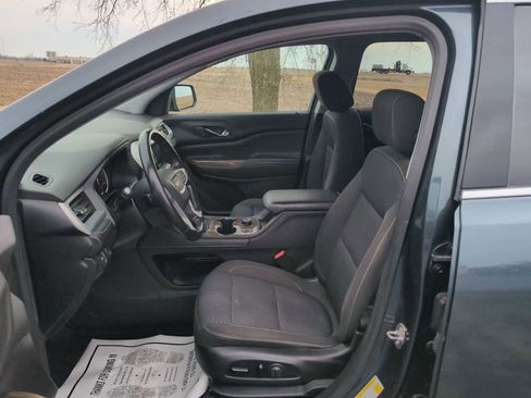 Used 2020 GMC Acadia SLE w/ Driver Convenience Package image 18