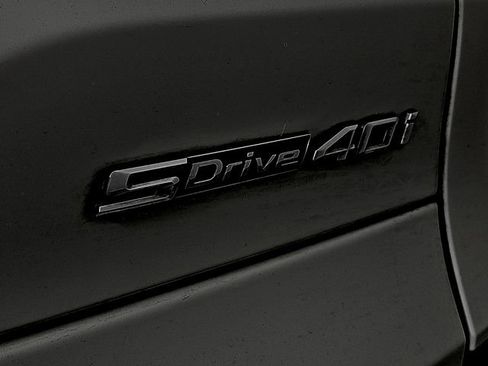 Used 2022 BMW X5 sDrive40i w/ M Sport Package RWD image 35