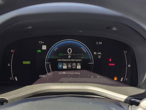 Used 2025 Toyota Camry LE w/ Convenience Package image 20