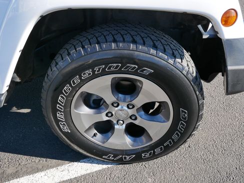 Used 2018 Jeep Wrangler Sahara w/ Connectivity Group image 15