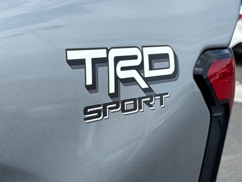 Used 2025 Toyota Tacoma TRD Sport AWD/4WD image 5