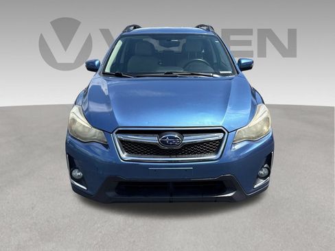 Used 2017 Subaru Crosstrek 2.0i Limited w/ Popular Package #2 AWD/4WD image 2