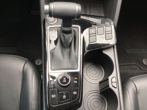 Used 2025 Kia Sportage EX image 25