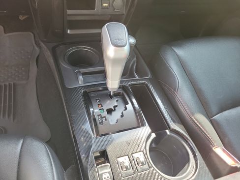 Used 2021 Toyota 4Runner TRD Off-Road Premium AWD/4WD image 15