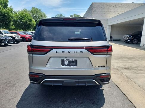 Used 2025 Lexus LX 600 F Sport w/ Accessory Package (2T) AWD/4WD image 7