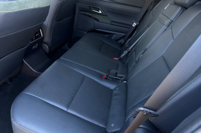 Used 2025 Lexus GX 550 AWD/4WD image 13