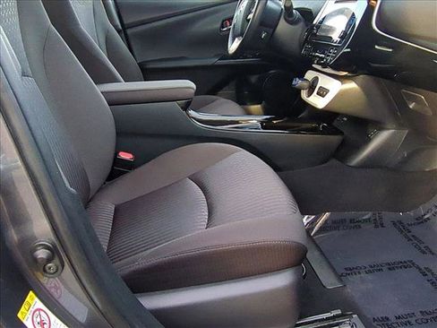 Used 2017 Toyota Prius Prime Plus image 22