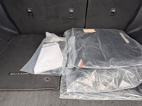 Used 2025 Nissan Murano SV AWD/4WD image 14