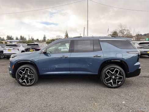 New 2026 Chevrolet Traverse High Country AWD/4WD image 2