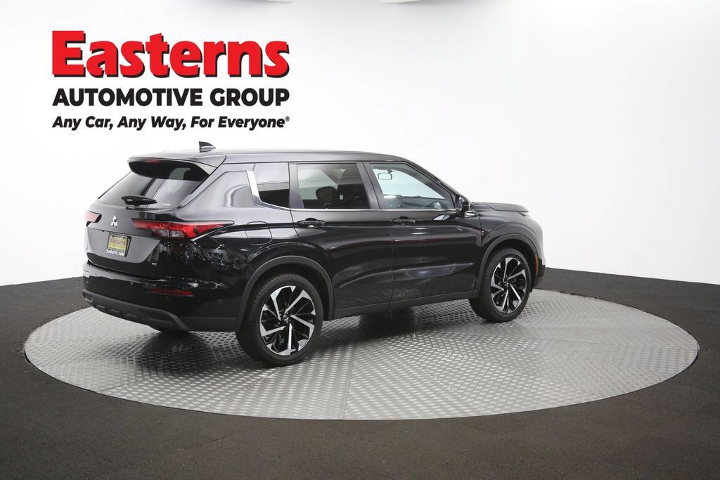 Used 2024 Mitsubishi Outlander SE AWD/4WD image 43