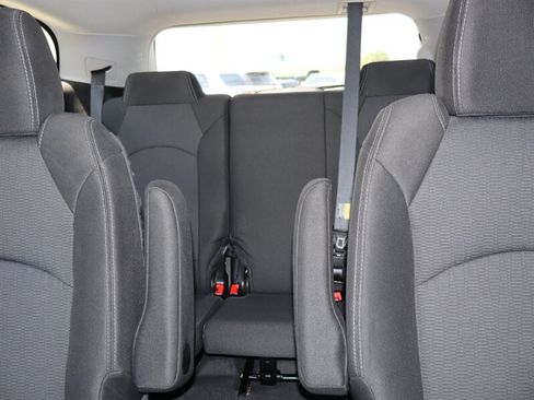 Used 2016 Chevrolet Traverse LT FWD image 21