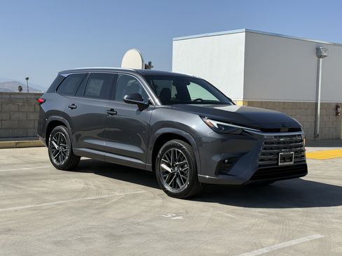 New 2026 Lexus TX 350 FWD image 2