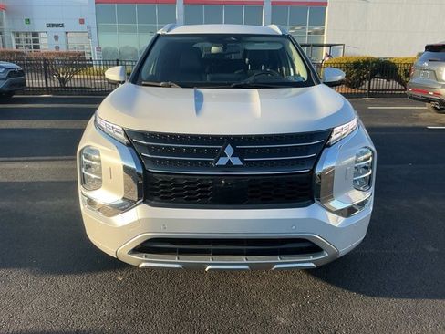 Used 2022 Mitsubishi Outlander SEL image 2