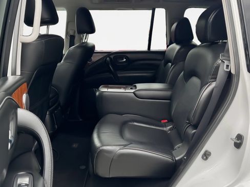 Used 2019 INFINITI QX80 Luxe AWD/4WD image 13