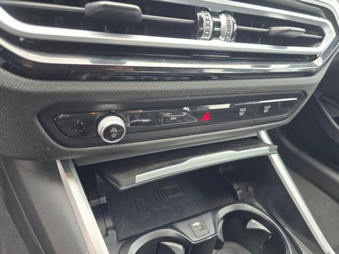 Used 2023 BMW 330e xDrive image 27