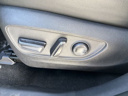 Used 2024 Toyota Grand Highlander XLE image 11