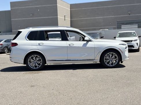 Used 2026 BMW X7 xDrive40i AWD/4WD image 5