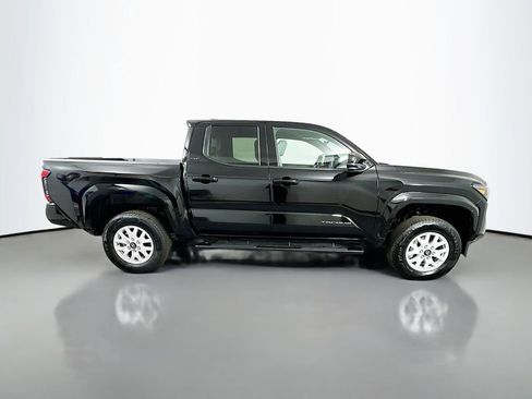 Certified 2025 Toyota Tacoma SR5 image 4