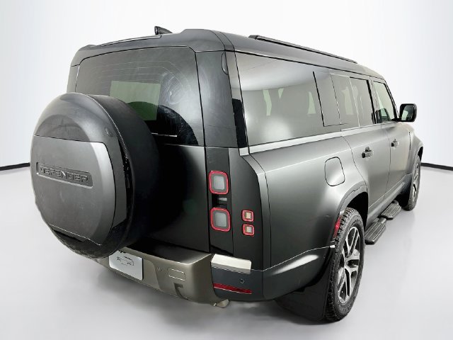 New 2026 Land Rover Defender 130 S AWD/4WD image 5