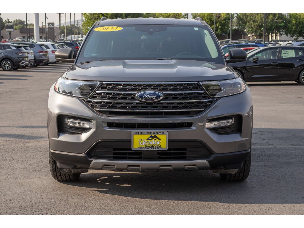 Used 2022 Ford Explorer XLT w/ Equipment Group 202A AWD/4WD image 8