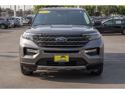 Used 2022 Ford Explorer XLT w/ Equipment Group 202A AWD/4WD image 8