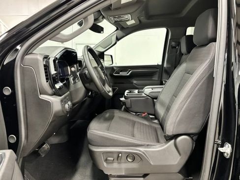 Used 2026 Chevrolet Silverado 1500 RST AWD/4WD image 16