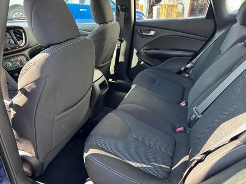 Used 2016 Dodge Dart SXT FWD image 12