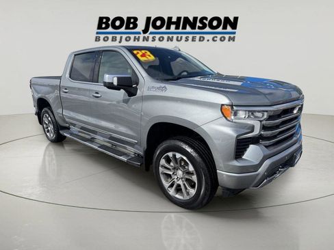Used 2023 Chevrolet Silverado 1500 High Country w/ Technology Package AWD/4WD image 1