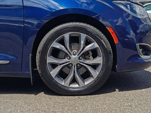 Used 2017 Chrysler Pacifica Limited w/ UConnect Theater Package FWD image 65