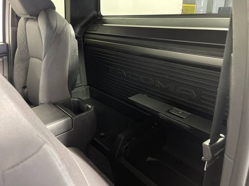 Used 2025 Toyota Tacoma SR image 13