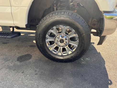 Used 2017 Ford F250 XL w/ Power Equipment Group AWD/4WD image 14