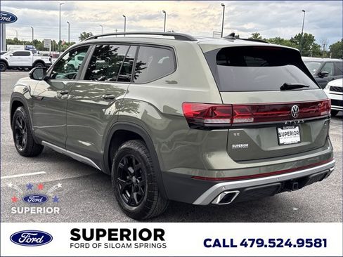 Used 2025 Volkswagen Atlas Peak Edition SE AWD/4WD image 11