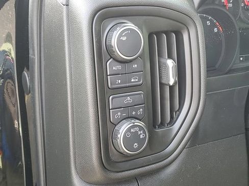 Used 2019 Chevrolet Silverado 1500 Custom w/ Custom Value Package AWD/4WD image 7