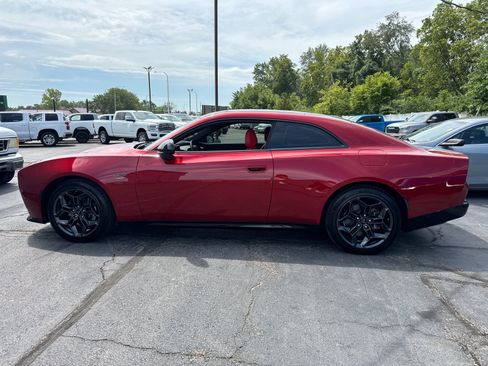 Used 2025 Dodge Charger R/T w/ Quick Order Package 25M R/T image 3