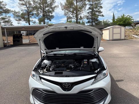Used 2020 Toyota Camry XLE w/ Driver Assist Package FWD image 11