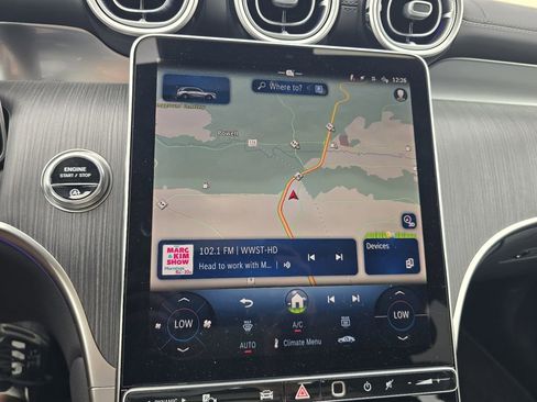 Used 2025 Mercedes-Benz GLC 300 4MATIC image 18