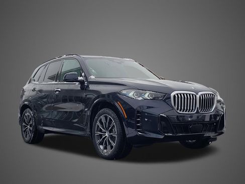 New 2026 BMW X5 xDrive40i w/ M Sport Package image 3