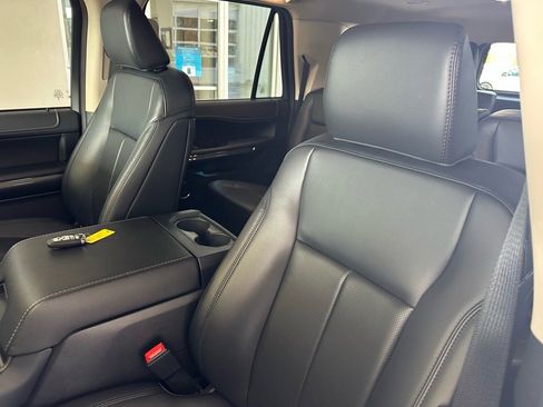 Certified 2024 Ford Expedition Max XLT image 22