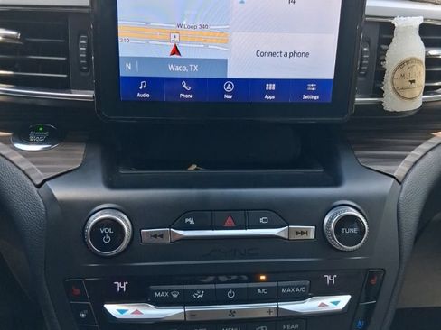 Used 2020 Ford Explorer Limited RWD image 4